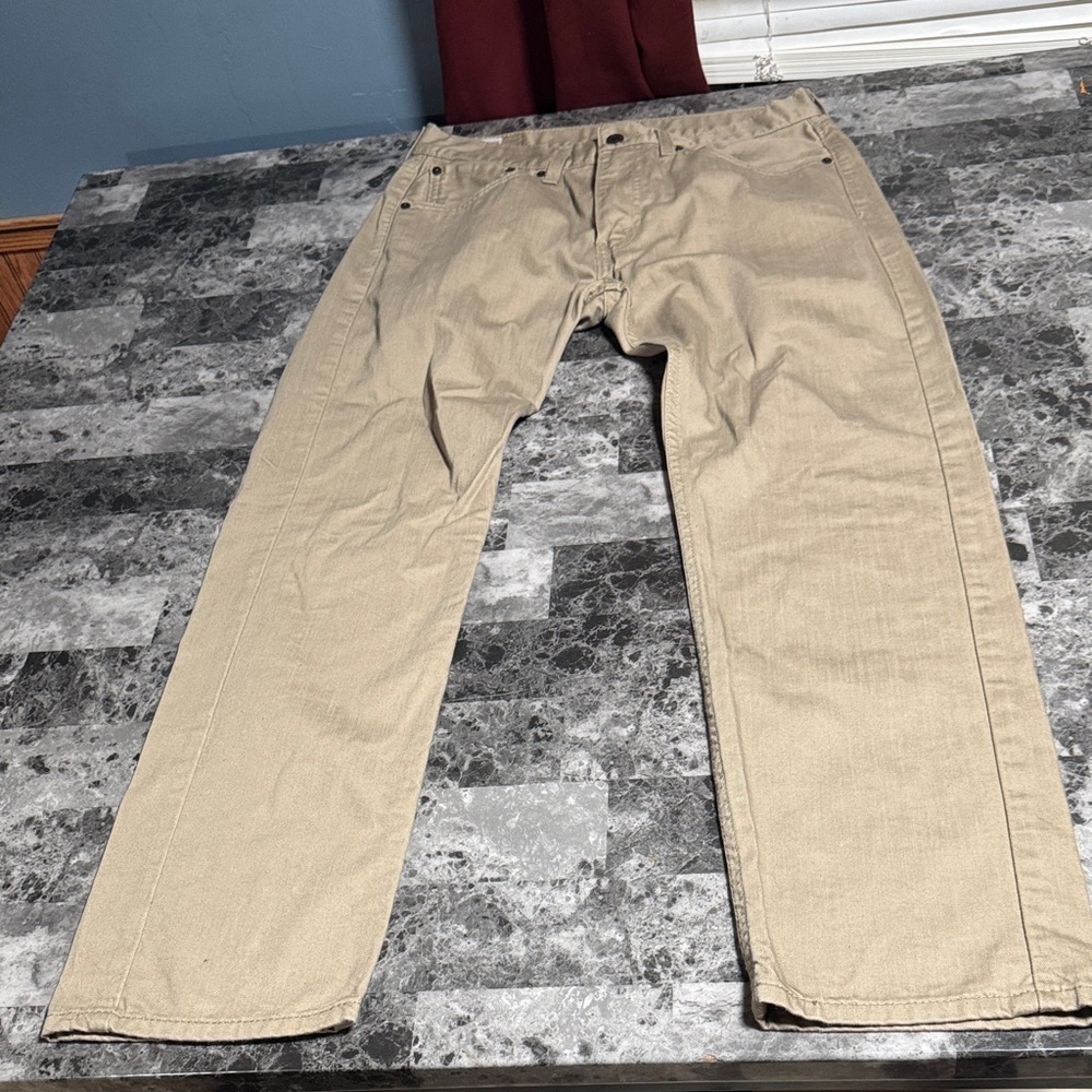Levi's Men's Tan Chinos